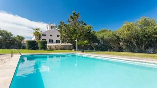 Gorgeous luxury property with endless gardens Gorgeous luxury property with endless gardens